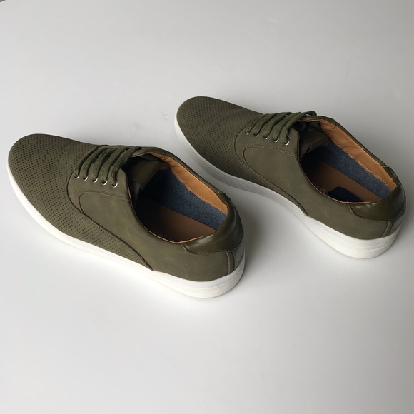 Green Shoes - Picture 4 of 4